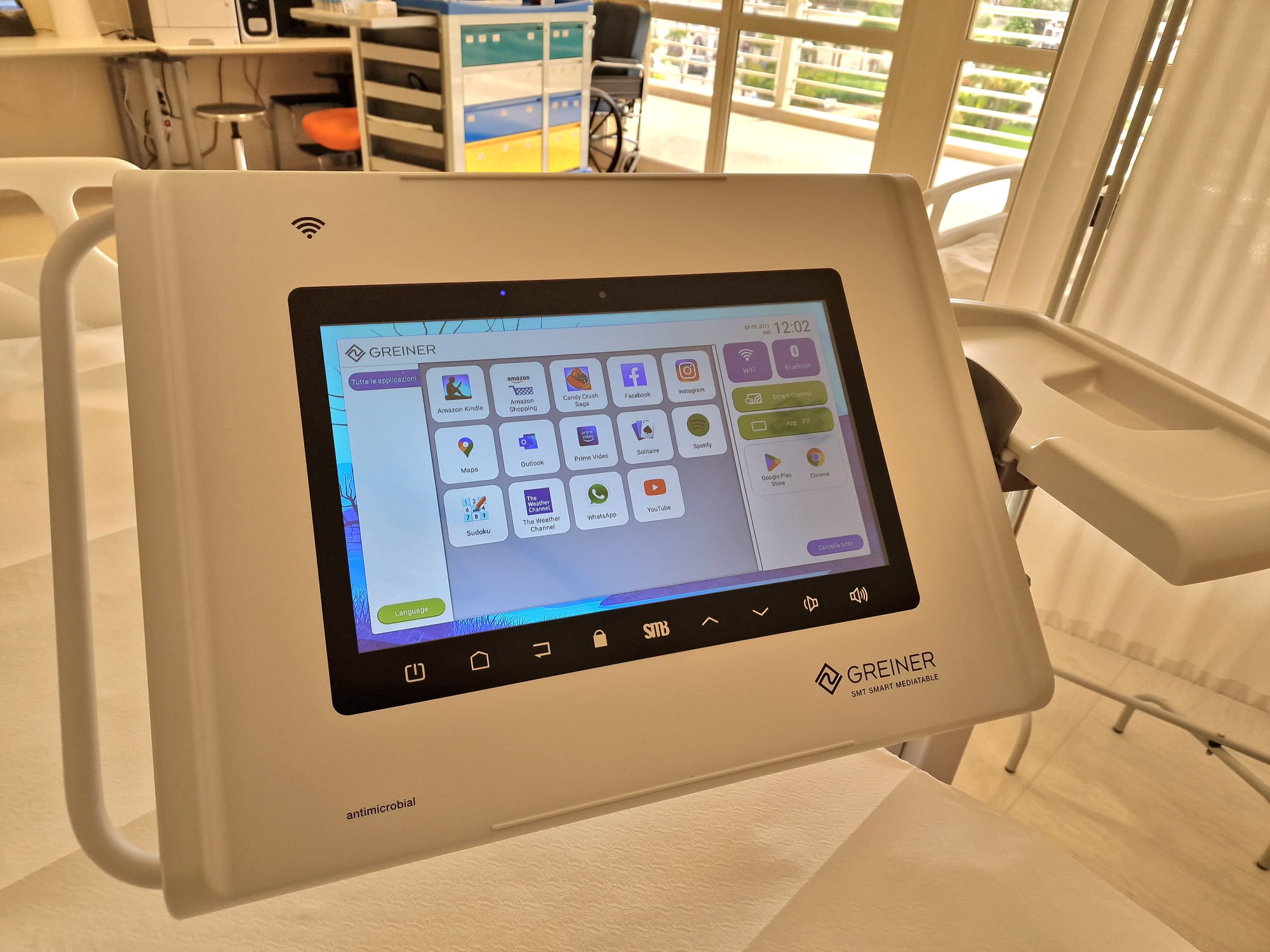“Non più soli”, pazienti in isolamento connessi con un tablet